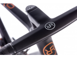 2025 Signature Gold STC Dura Ace Di2/Zipp Bike